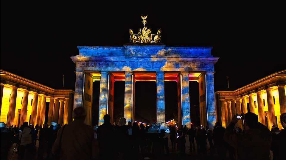 Portão de Brandemburgo iluminado durante o Festival das Luzes