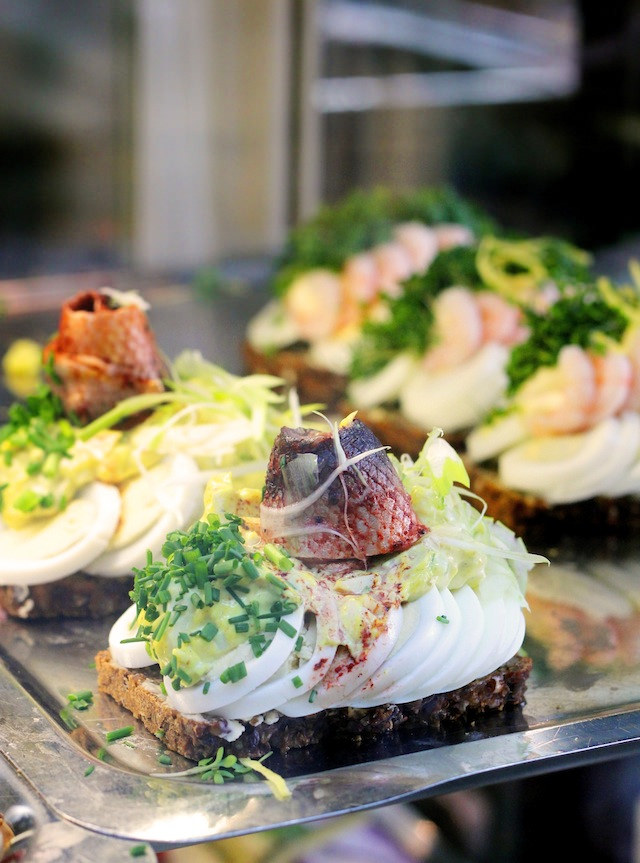 Smørrebrød a venda no Torvehallerne